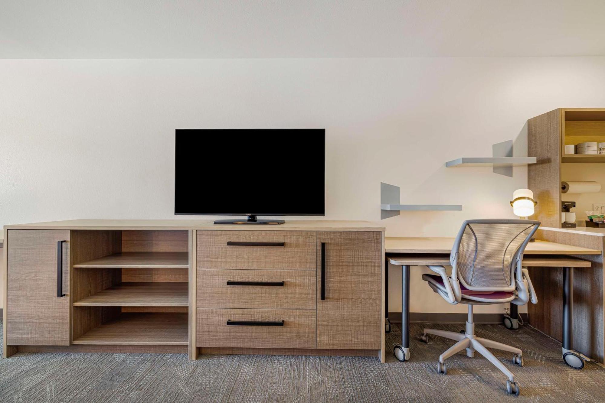 Home2 Suites By Hilton Colorado Springs Airport Exteriör bild